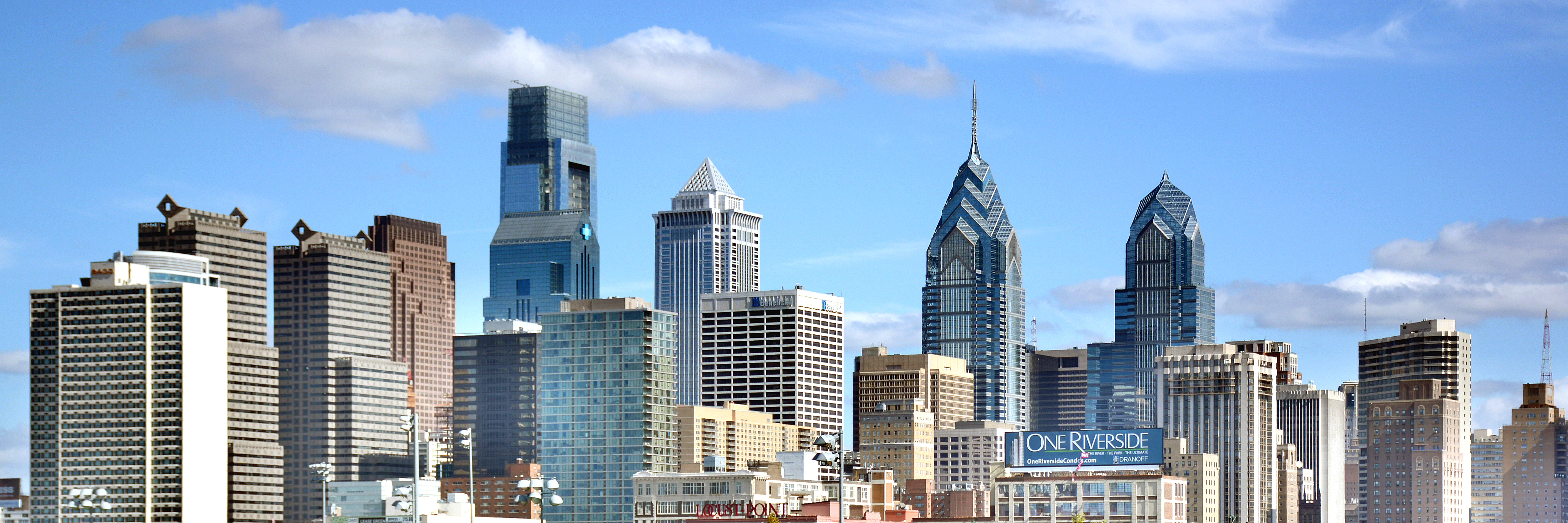 Philadelphia_skyline_from_the_southwest_2015